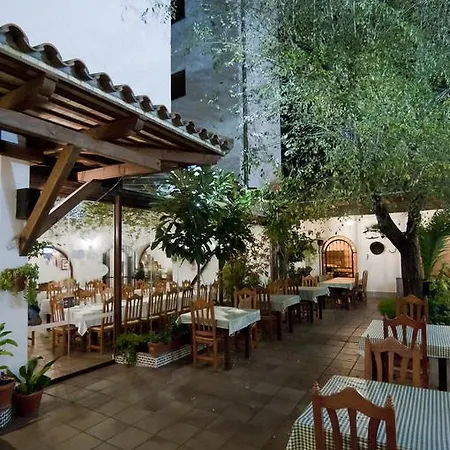 Ξενοδοχείο Restaurante Blanco Y 2*